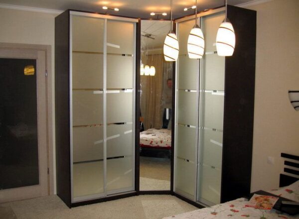 Corner Cabinet Types for Modern Bedroom Interior Design