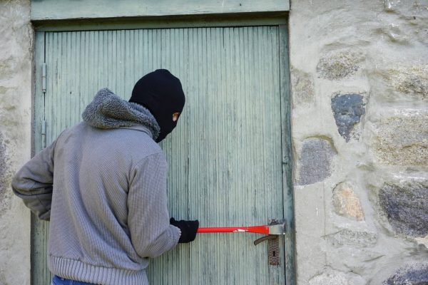 A Complete Guide On How To Burglar Proof Your Home