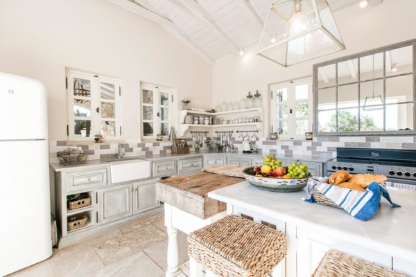 Greek Kitchen Interior Design Style: Harmony of Simplicity